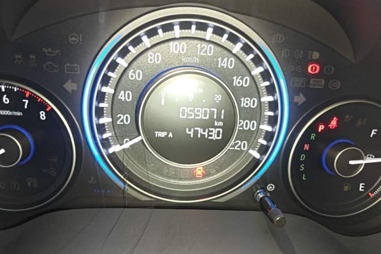 Used Honda Crider 2017 1.8L CVT Luxury Special Edition Odometer Close Up