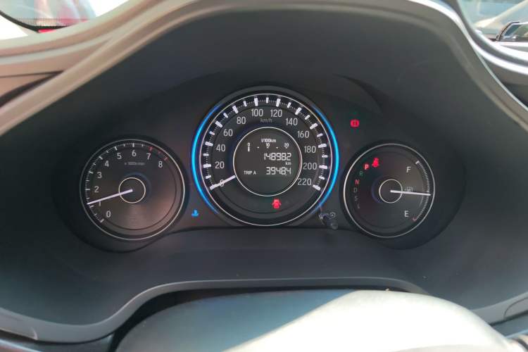 Used Honda Crider 2017 1.8L CVT Luxury Special Edition Odometer Close Up