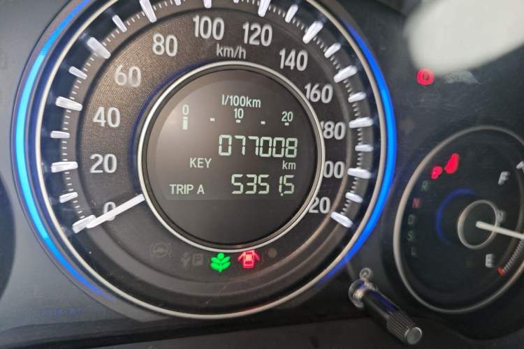 Used Honda Crider 2017 1.8L CVT Luxury Special Edition Odometer Close Up