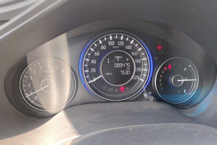 Used Honda Crider 2017 1.8L CVT Luxury Special Edition Odometer Close Up