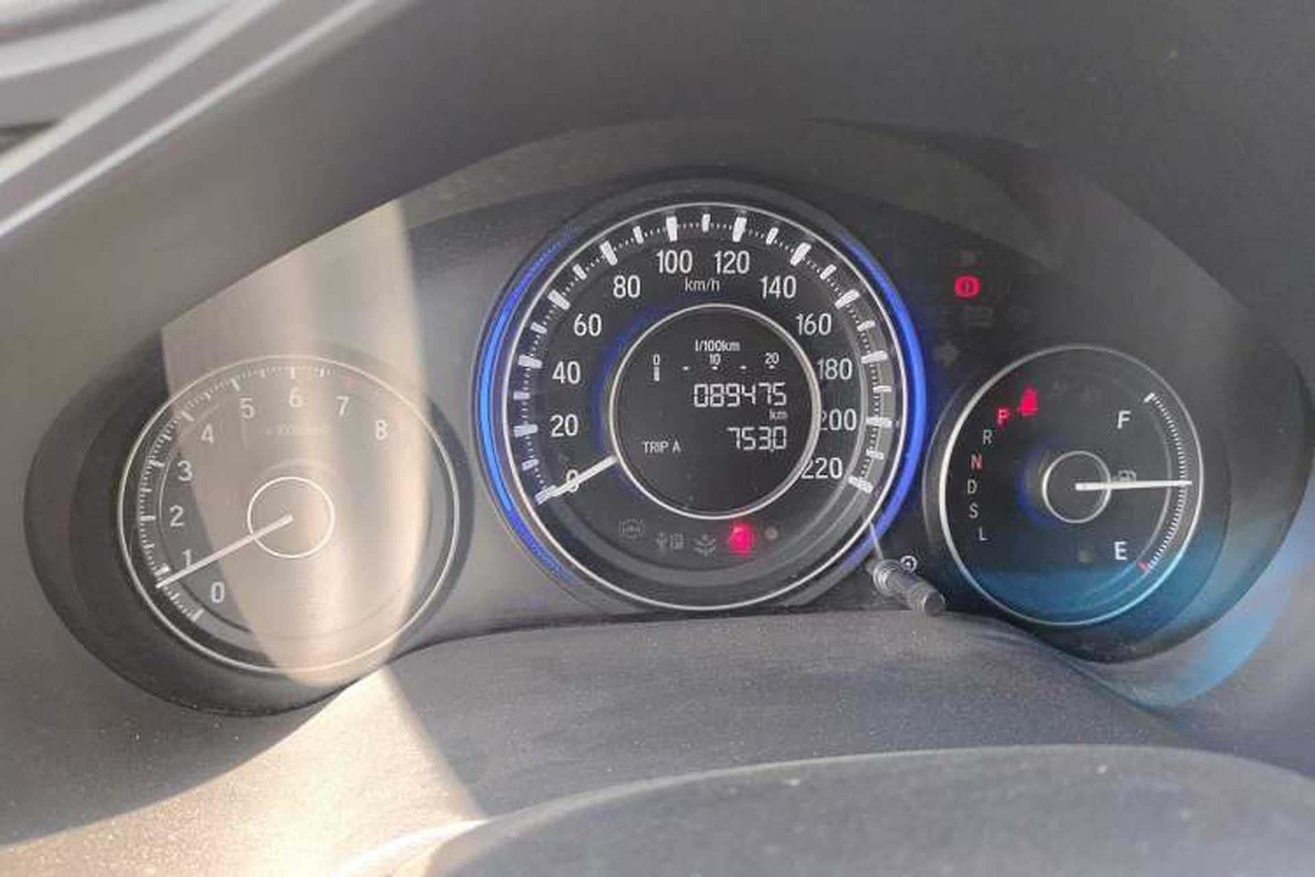 Used Honda Crider 2017 1.8L CVT Luxury Special Edition Odometer Close Up