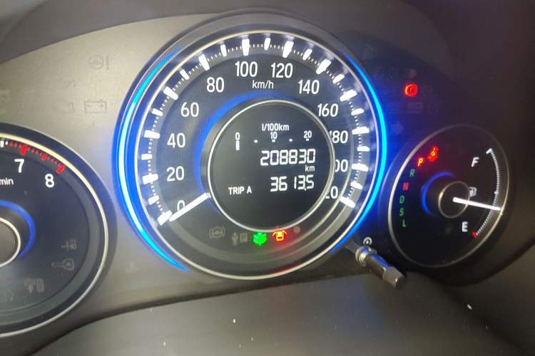Used Honda Crider 2017 1.8L CVT Comfort Special Edition Odometer Close Up