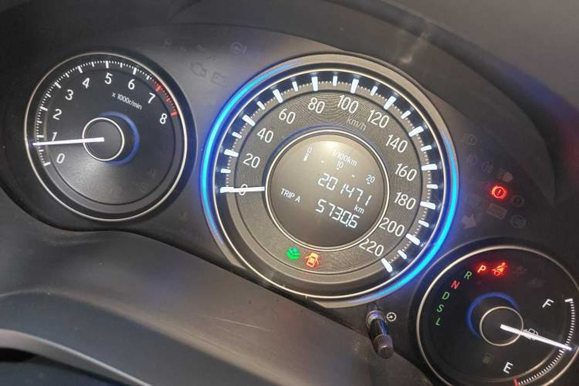 Used Honda Crider 2017 1.8L CVT Comfort Special Edition Odometer Close Up