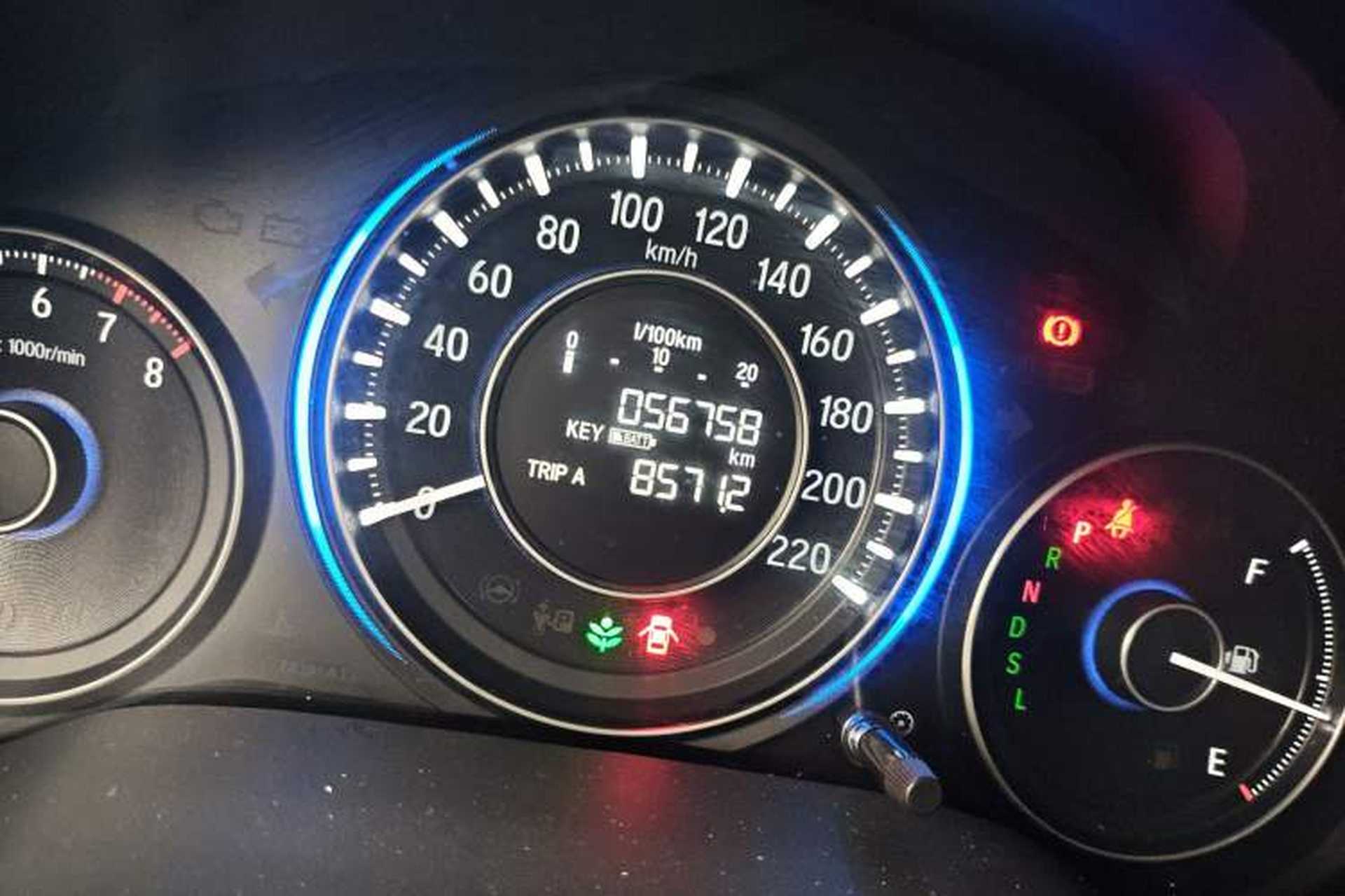 Used Honda Crider 2017 1.8L CVT Luxury Special Edition Odometer Close Up