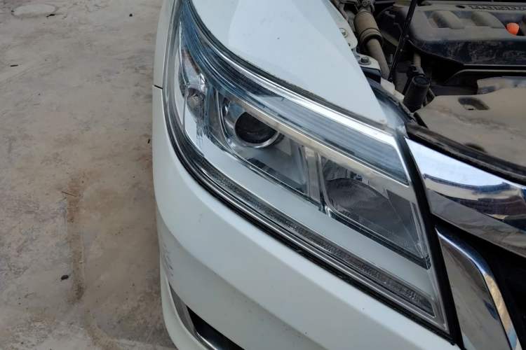 Used Honda Crider 2017 1.8L CVT Comfort Special Edition Right Front Headlight