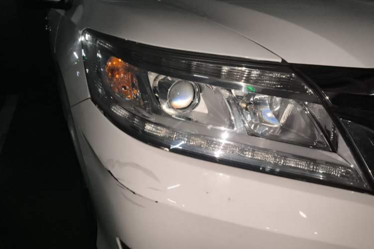 Used Honda Crider 2017 1.8L CVT Luxury Special Edition Right Front Headlight