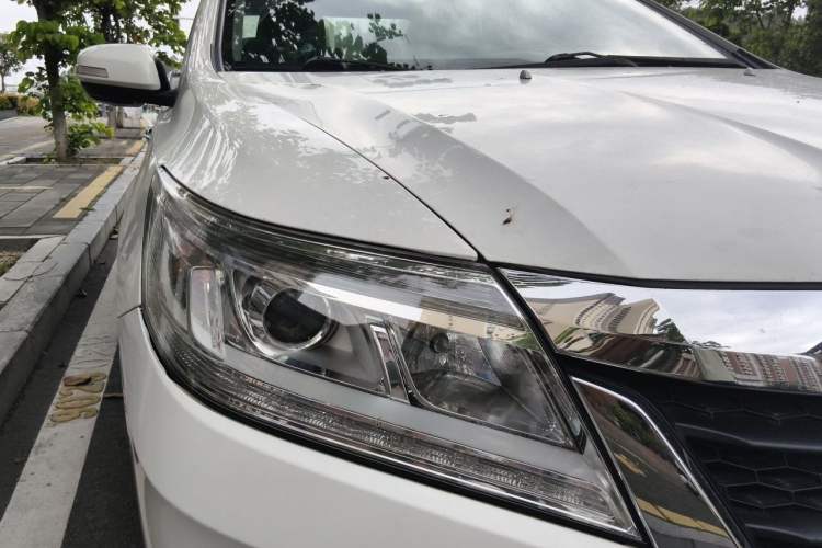 Used Honda Crider 2017 1.8L CVT Comfort Special Edition Right Front Headlight