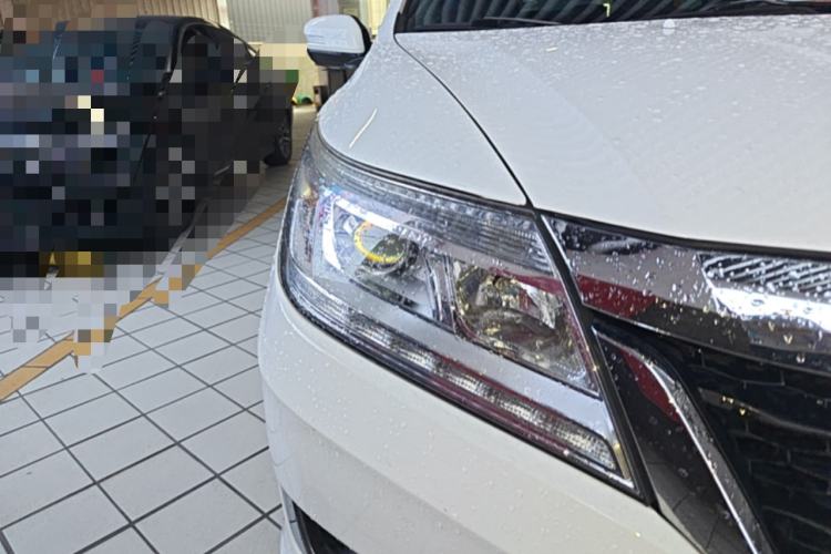 Used Honda Crider 2017 1.8L CVT Luxury Special Edition Right Front Headlight