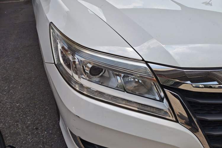Used Honda Crider 2017 1.8L CVT Comfort Special Edition Right Front Headlight