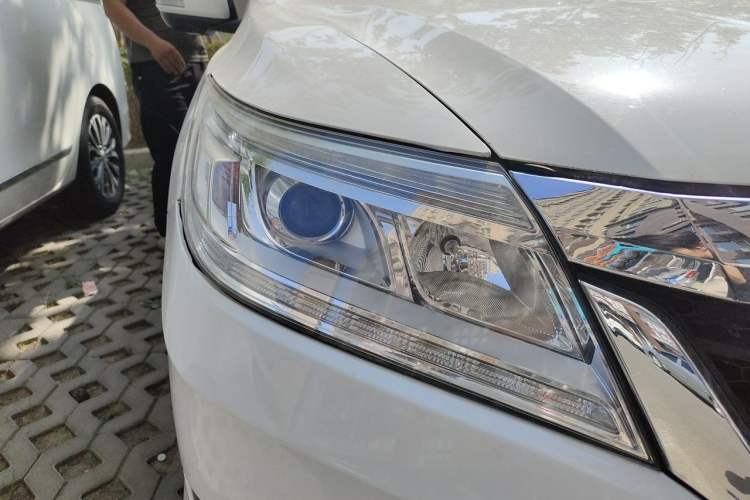 Used Honda Crider 2017 1.8L CVT Luxury Special Edition Right Front Headlight