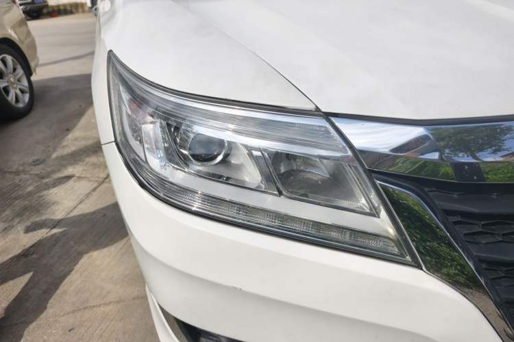 Used Honda Crider 2017 1.8L CVT Comfort Special Edition Right Front Headlight