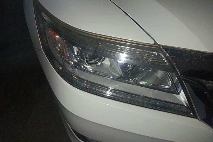 Used Honda Crider 2017 1.8L CVT Comfort Special Edition Right Front Headlight