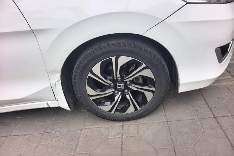 Used Honda Crider 2017 1.8L CVT Comfort Special Edition Right Front Wheel Hub
