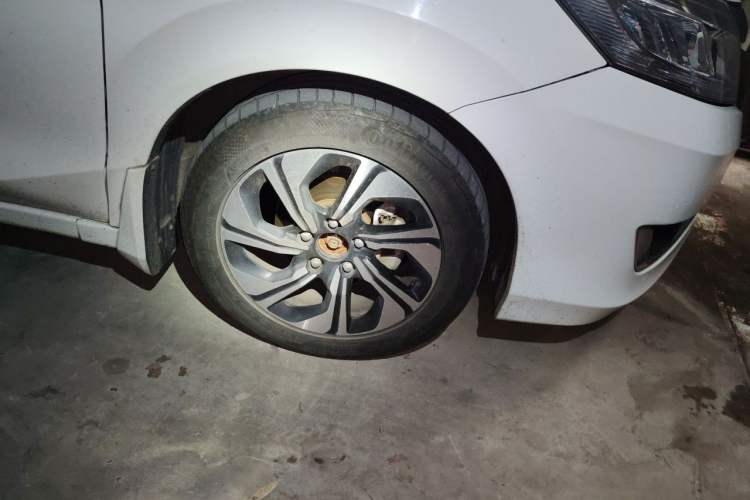 Used Honda Crider 2017 1.8L CVT Luxury Special Edition Right Front Wheel Hub