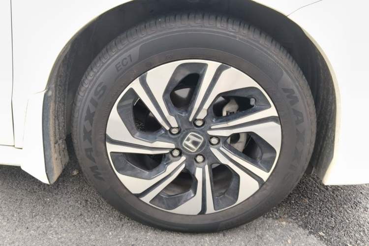 Used Honda Crider 2017 1.8L CVT Comfort Special Edition Right Front Wheel Hub