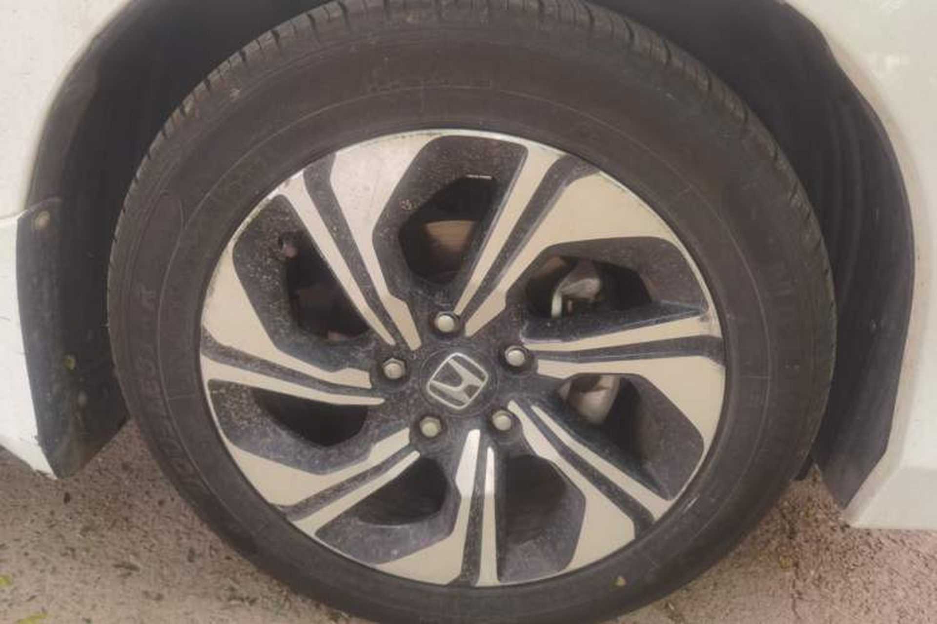 Used Honda Crider 2017 1.8L CVT Luxury Special Edition Right Front Wheel Hub