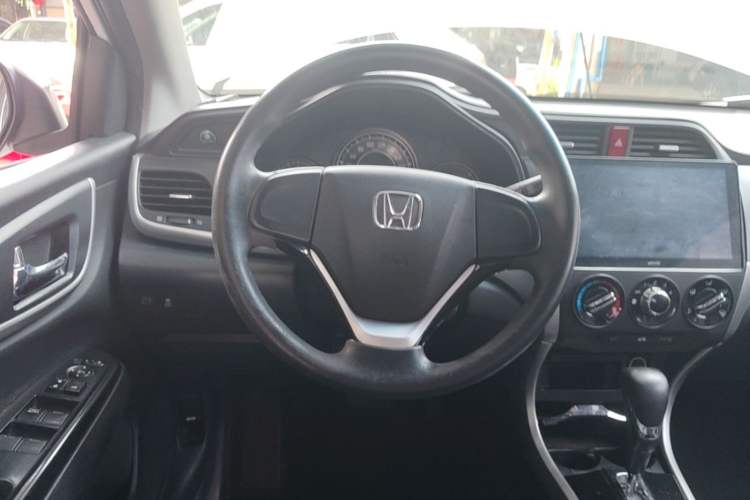 Used Honda Crider 2017 1.8L CVT Comfort Special Edition Steering Wheel