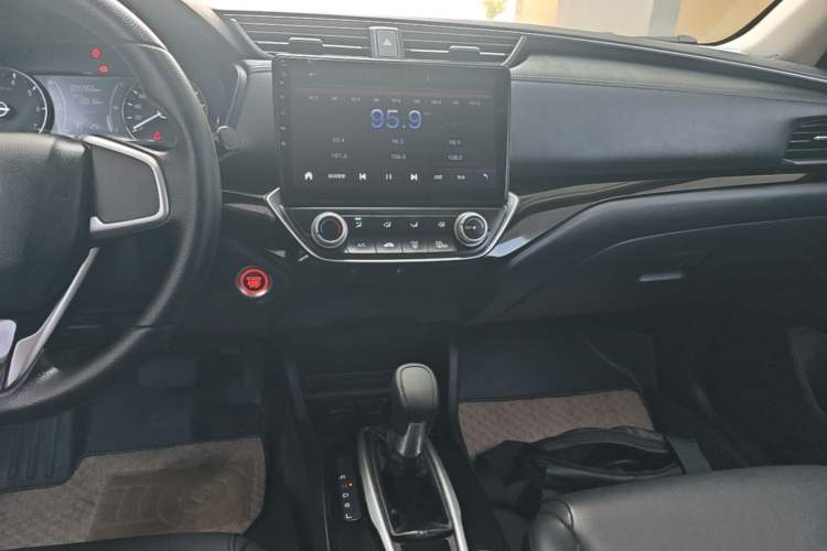 Used Honda Crider 2019 180 Turbo CVT Luxury Edition China VI Emission Standard Audio And AC Panel