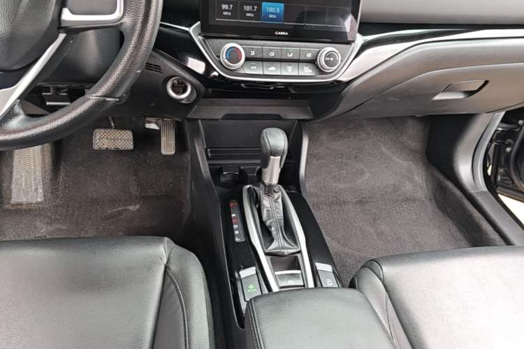Used Honda Crider 2019 180 Turbo CVT Luxury Edition China VI Emission Standard Gear Lever