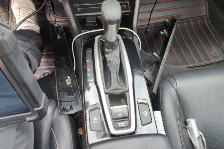 Used Honda Crider 2019 180 Turbo CVT Luxury Edition China VI Emission Standard Gear Lever