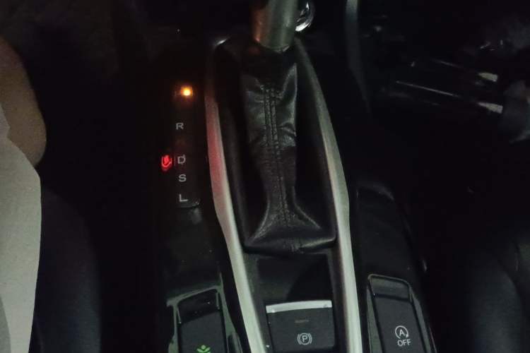 Used Honda Crider 2019 180 Turbo CVT Luxury Edition China VI Emission Standard Gear Lever
