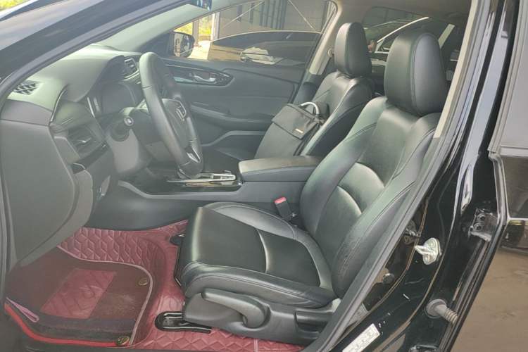 Used Honda Crider 2019 180 Turbo CVT Leading Edition China V Left Front Seat
