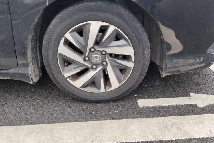 Used Honda Crider 2019 180 Turbo CVT Comfort Edition China V Right Front Wheel Hub