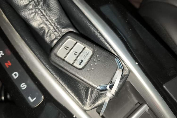 Used Honda Crider 2019 180 Turbo CVT Luxury Edition China VI Emission Standard Vehicle Key