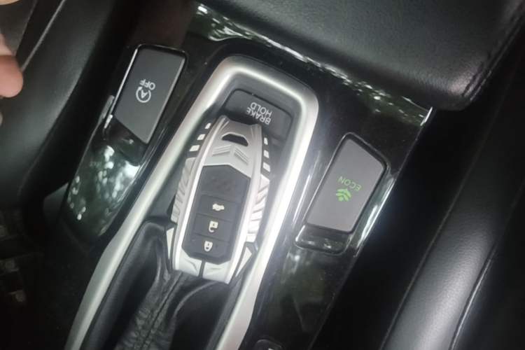 Used Honda Crider 2019 180 Turbo CVT Luxury Edition China VI Emission Standard Vehicle Key