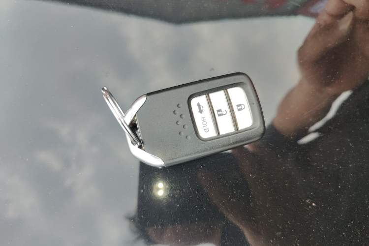 Used Honda Crider 2019 180 Turbo CVT Luxury Edition China VI Emission Standard Vehicle Key