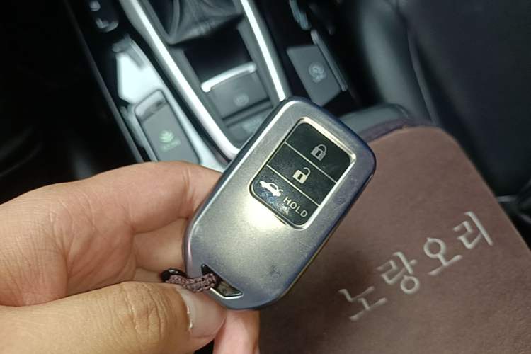 Used Honda Crider 2019 180 Turbo CVT Luxury Edition China VI Emission Standard Vehicle Key