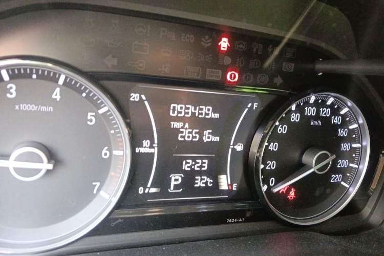 Used Honda Crider 2019 180 Turbo CVT Luxury Edition China VI Emission Standard Odometer Close Up