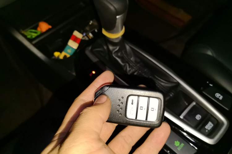 Used Honda Crider 2019 180 Turbo CVT Luxury Edition China VI Emission Standard Vehicle Key