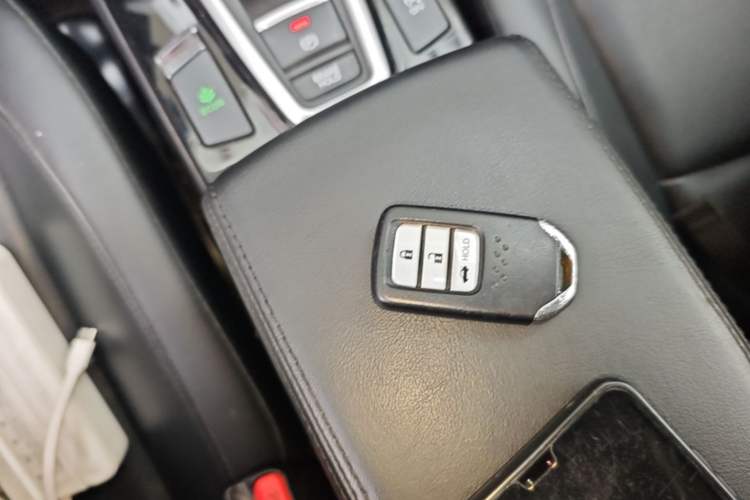 Used Honda Crider 2019 180 Turbo CVT Luxury Edition China VI Emission Standard Vehicle Key