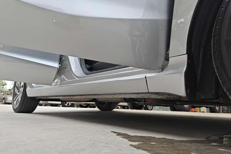 Used Honda Crider 2019 180 Turbo CVT Leading Edition China VI Right Side Sill