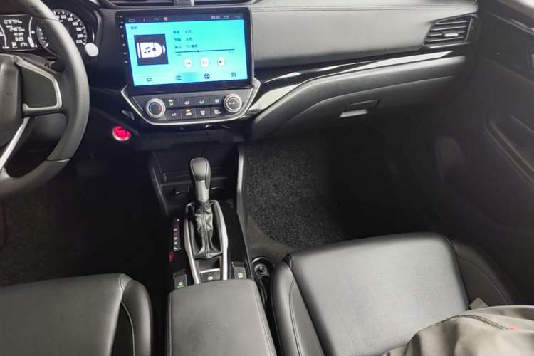 Used Honda Crider 2019 180 Turbo CVT Luxury Edition China VI Emission Standard Audio And AC Panel