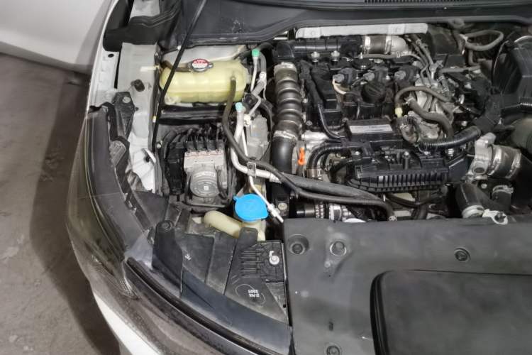 Used Honda Crider 2019 180 Turbo CVT Leading Edition China V Engine Bay Right