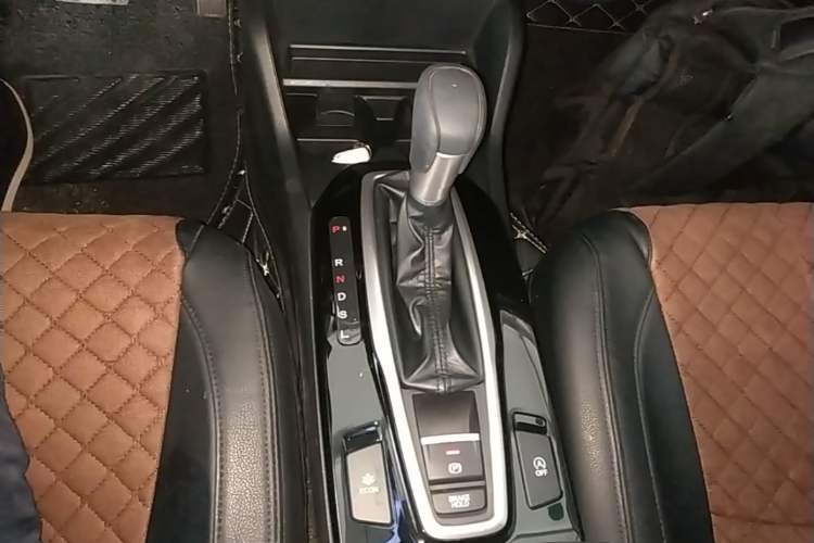 Used Honda Crider 2019 180 Turbo CVT Luxury Edition China VI Emission Standard Gear Lever