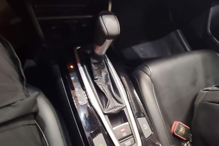 Used Honda Crider 2019 180 Turbo CVT Leading Edition China VI Gear Lever