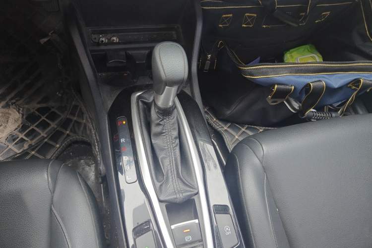 Used Honda Crider 2019 180 Turbo CVT Luxury Edition China VI Emission Standard Gear Lever