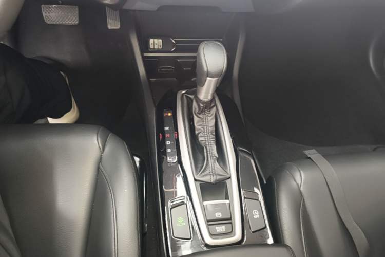 Used Honda Crider 2019 180 Turbo CVT Luxury Edition China VI Emission Standard Gear Lever