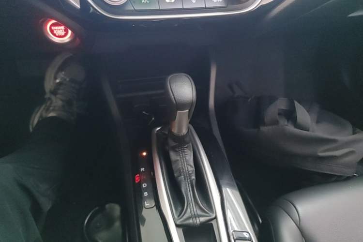 Used Honda Crider 2019 180 Turbo CVT Luxury Edition China VI Emission Standard Gear Lever