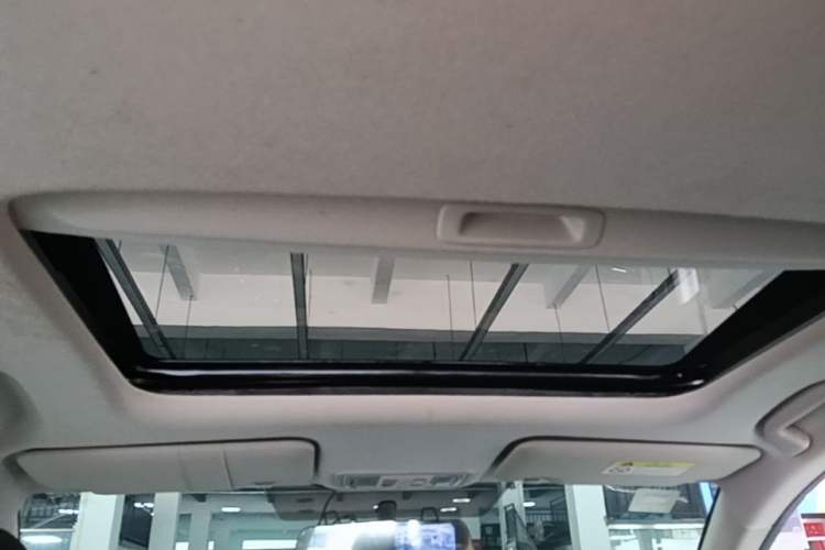 Used Honda Crider 2019 180 Turbo CVT Luxury Edition China VI Emission Standard Headliner