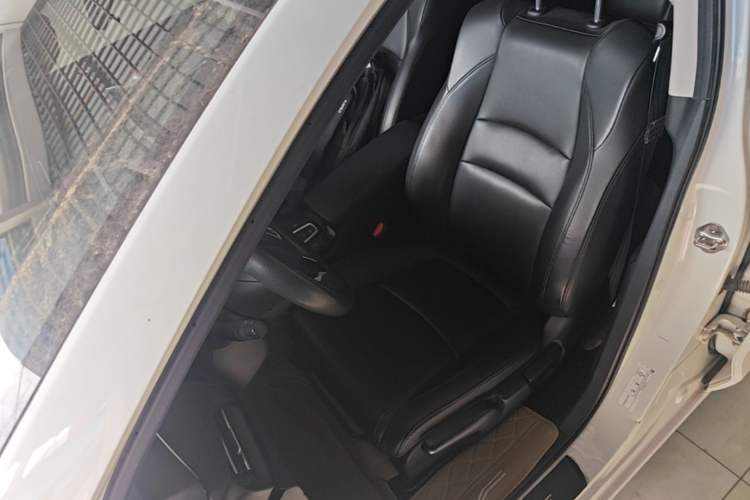 Used Honda Crider 2019 180 Turbo CVT Luxury Edition China VI Emission Standard Left Front Seat