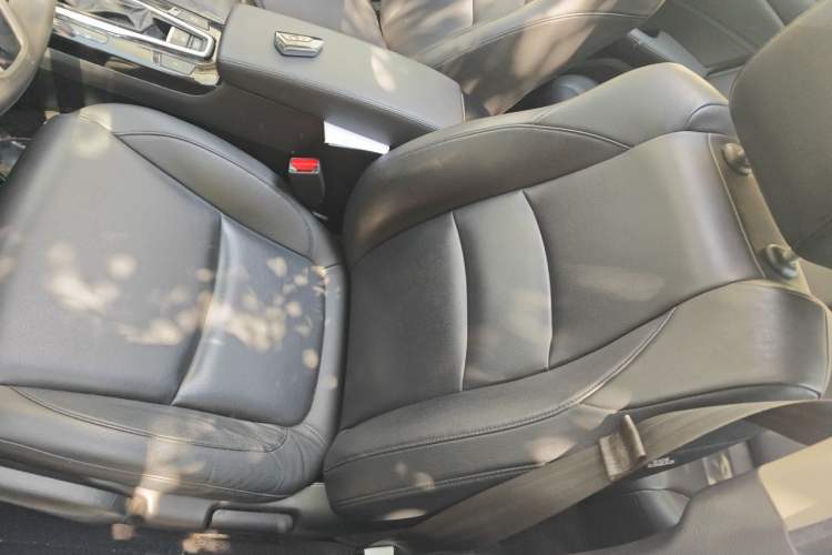 Used Honda Crider 2019 180 Turbo CVT Luxury Edition China VI Emission Standard Left Front Seat