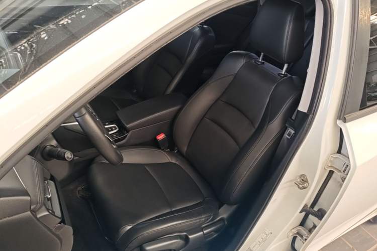 Used Honda Crider 2019 180 Turbo CVT Leading Edition China V Left Front Seat