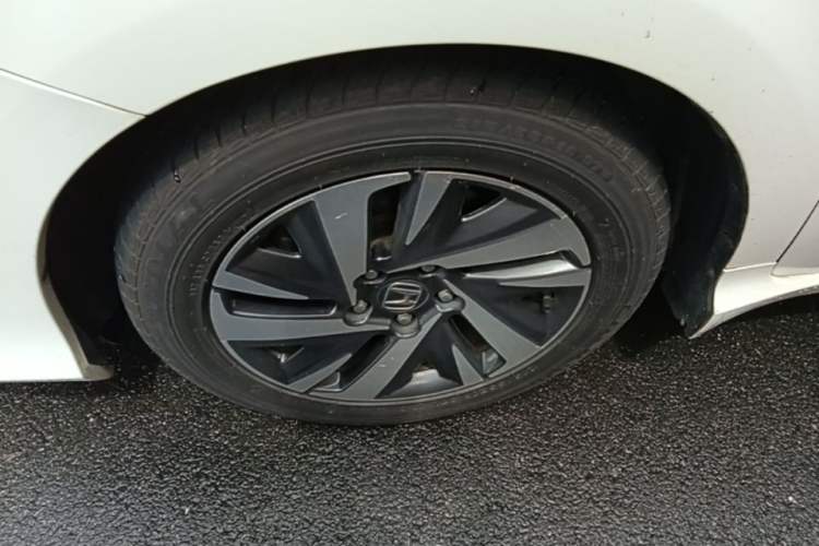 Used Honda Crider 2019 180 Turbo CVT Luxury Edition China V Left Front Wheel Hub