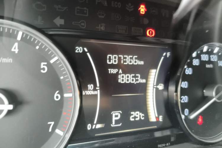 Used Honda Crider 2019 180 Turbo CVT Luxury Edition China VI Emission Standard Odometer Close Up