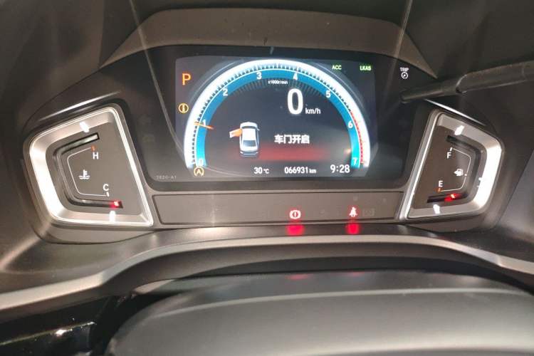 Used Honda Crider 2019 180 Turbo CVT Leading Edition China V Odometer Close Up