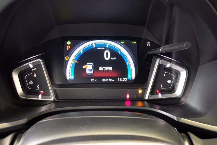 Used Honda Crider 2019 180 Turbo CVT Leading Edition China V Odometer Close Up